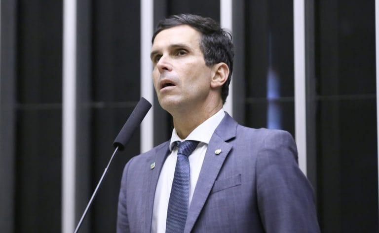 Imagem representativa da aprovação da Política de Atenção Integral às Pessoas com Doenças Reumáticas