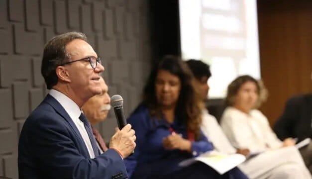 Presidente do Sebrae destacando a importância do empreendedorismo sustentável