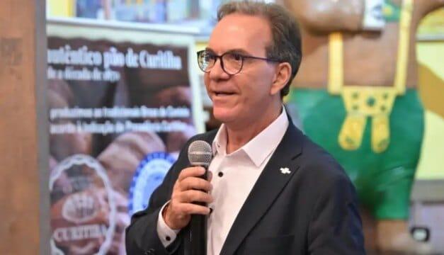 Presidente do Sebrae em evento de turismo inteligente