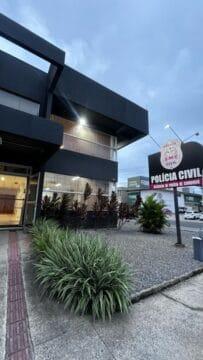 Prisão de suspeitos pela Polícia Civil de Santa Catarina em Camboriú