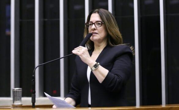 Pacientes com câncer recebendo acompanhamento nutricional em hospital