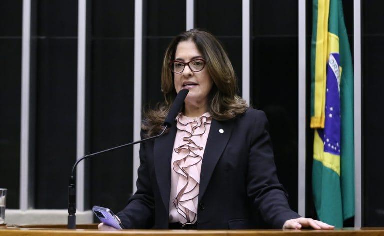 Imagem representativa do Projeto de Lei que criminaliza a violência moral contra mulheres