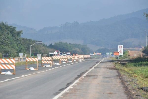 Imagem ilustrativa de uma estrada
