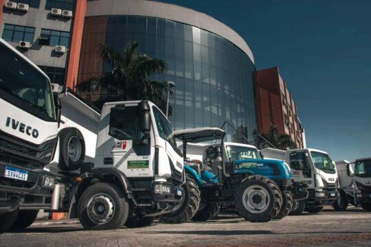 Novos caminhões basculantes prefeitura São José