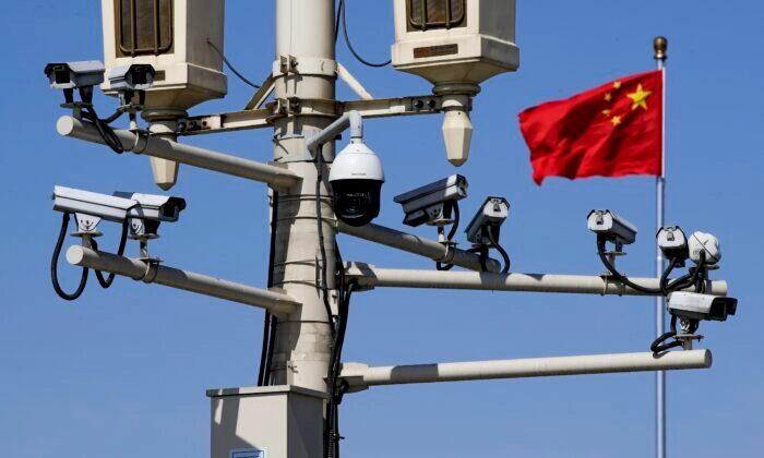 Irmãs idosas praticantes do Falun Gong