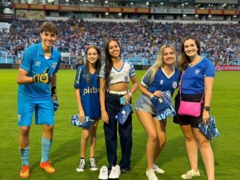 Imagem dos sócios sorteados para a ação É PÊNALTI no jogo Avaí x América Saf-MG