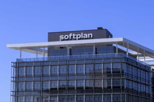 Logo da Softplan e da Oystr