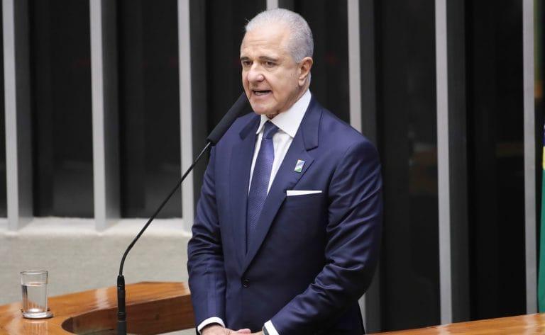 Ilustração de usinas nucleares