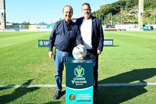 Partida de abertura do campeonato