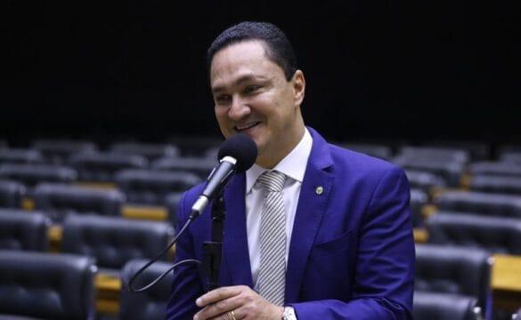 Deputado André Ferreira