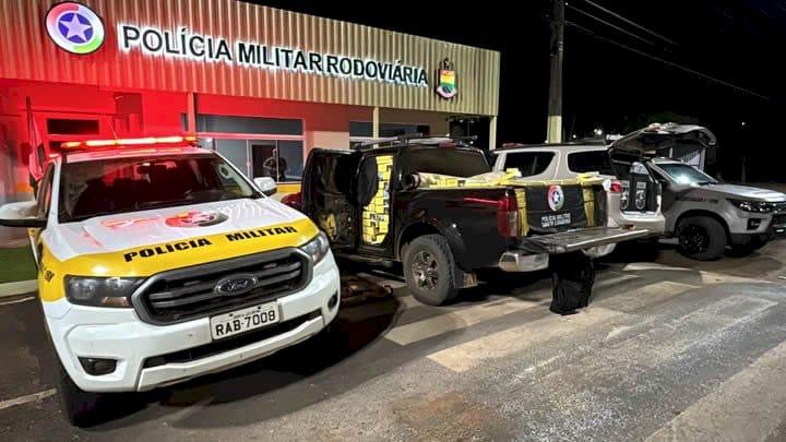 Maços de cigarros apreendidos em operação policial