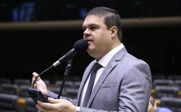 Projeto de Lei 6749/16 - Aumento da Pena de Homicídio contra Profissional de Saúde