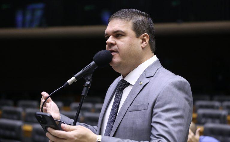 Projeto de Lei 6749/16 - Aumento da Pena de Homicídio contra Profissional de Saúde