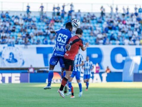 Partida entre Avaí e Atlético Saf-GO