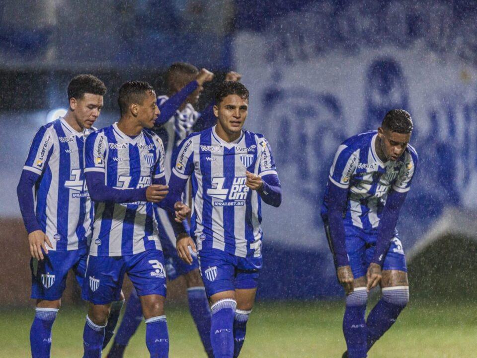Avaí vs Chapecoense - Partida emocionante da Série B 2025