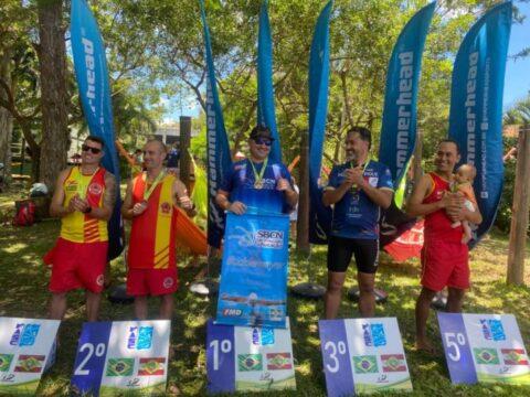 Bombeiros CBMSC e GVCs participando das provas do XIX Circuito de Águas Abertas de Santa Catarina