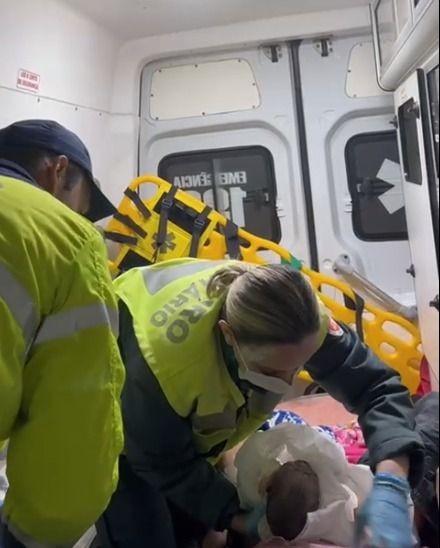 Bombeiros auxiliando parto em Santa Catarina