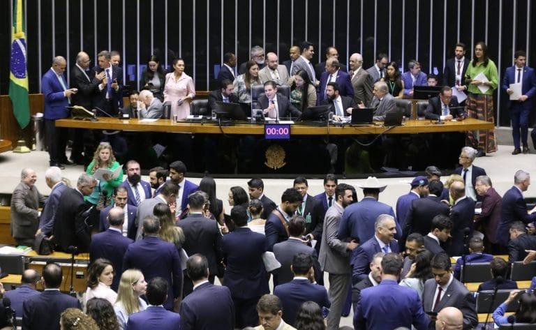 Botão de pânico em aplicativos de transporte