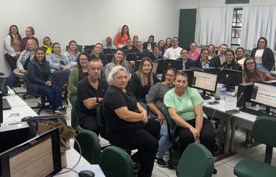 Capacitação da Assistência Social para Conselheiros Tutelares em Criciúma