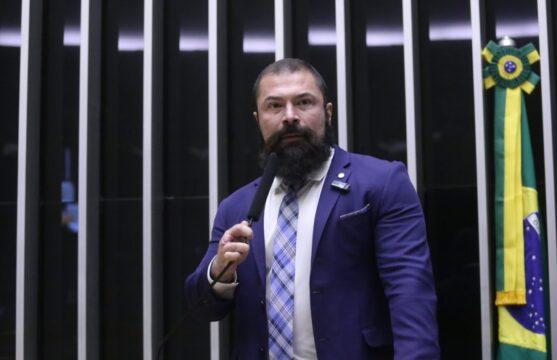 Imagem representativa de combate aos ataques contra religiosos nas redes sociais