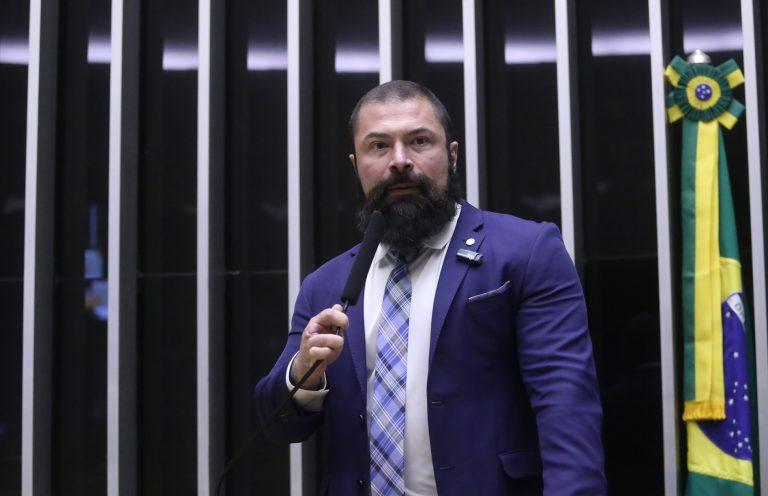 Imagem representativa de combate aos ataques contra religiosos nas redes sociais
