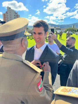 Eduardo Koerich recebe Título Honorífico 'Amigo da PMSC'