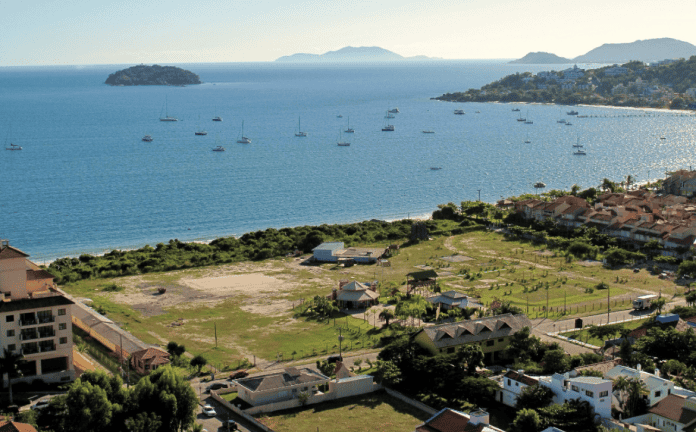 Residencial à beira-mar em Jurerê