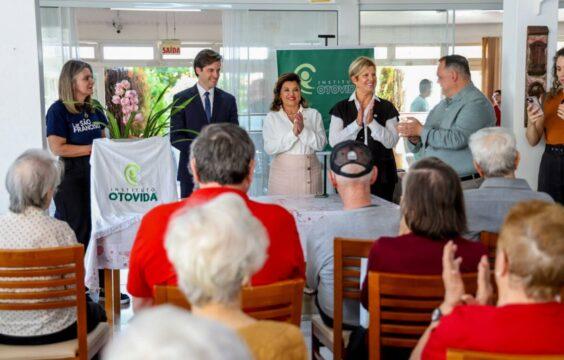 Aparelhos Auditivos para Idosos