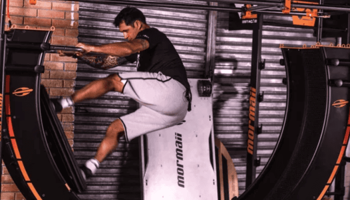 Equipamento V12 - simulador de skate e surf