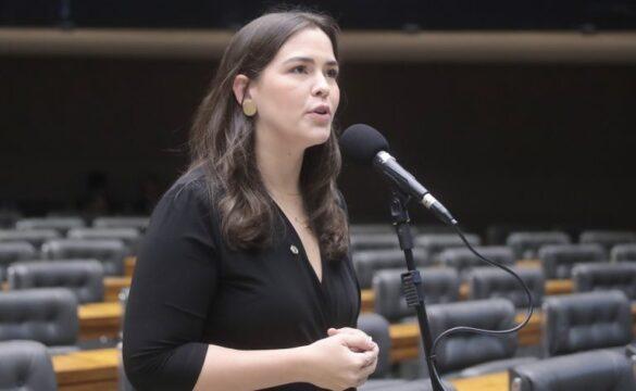 Alunos com deficiência em sala de aula