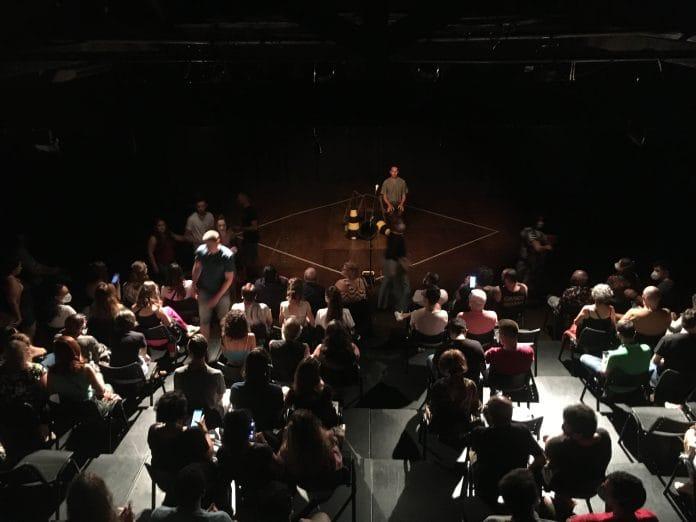 Palco do Espetáculo A Indiferente Solidão de Todas as Coisas
