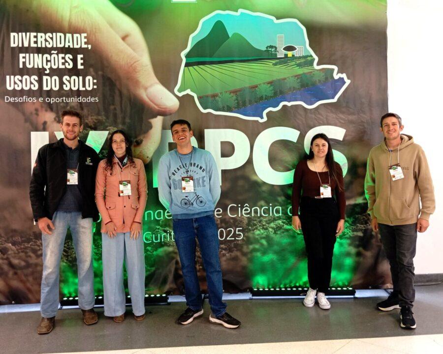 Estudantes de Agronomia apresentam pesquisas do Câmpus Canoinhas