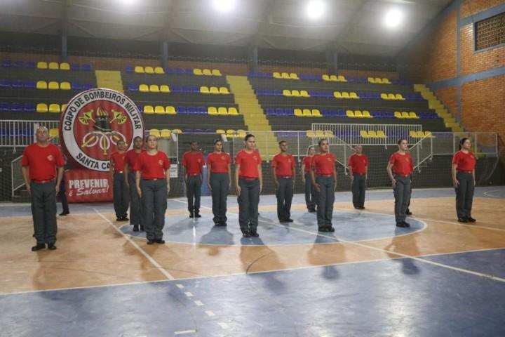 Cerimônia de formatura do Programa Guarda-Vidas Mirim em Barra Velha