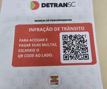 Falso documento de multa com QR Code