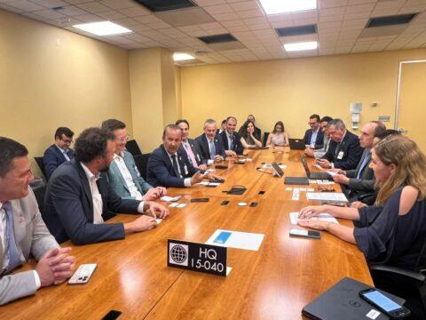 Governador Jorginho Mello em reunião para acelerar financiamentos no Banco Mundial