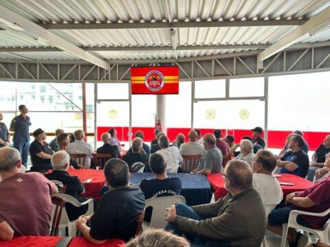 Veteranos do Bombeiro Militar reunidos em evento especial