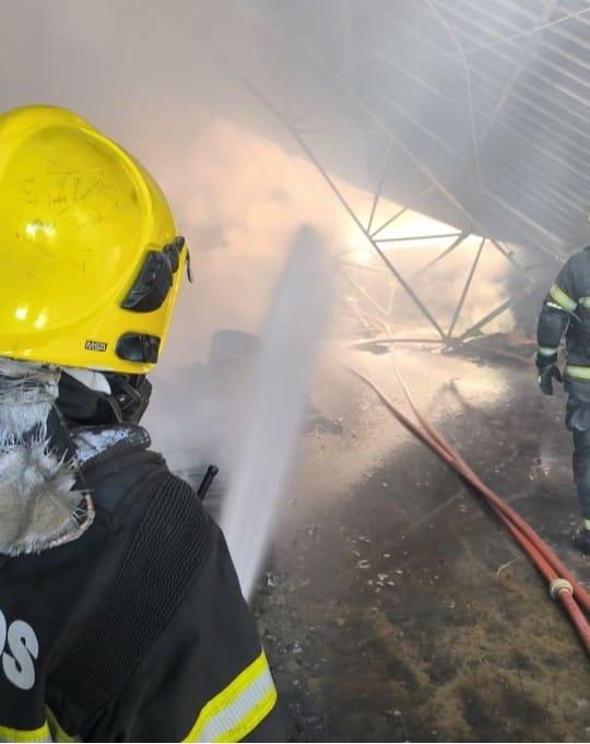 Incêndio em Pavilhão de Depósito em Criciúma