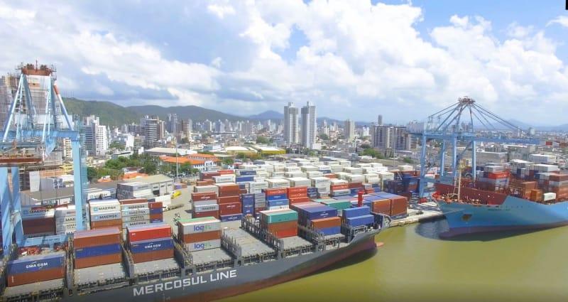 Obras portuárias no Porto de Itajaí