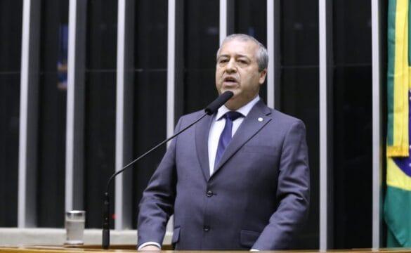 Lei permitindo estados legislar sobre direito agrário