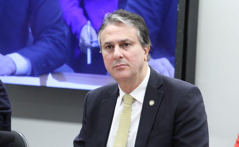 Ministro Camilo Santana em audiência sobre educação a distância e educação básica