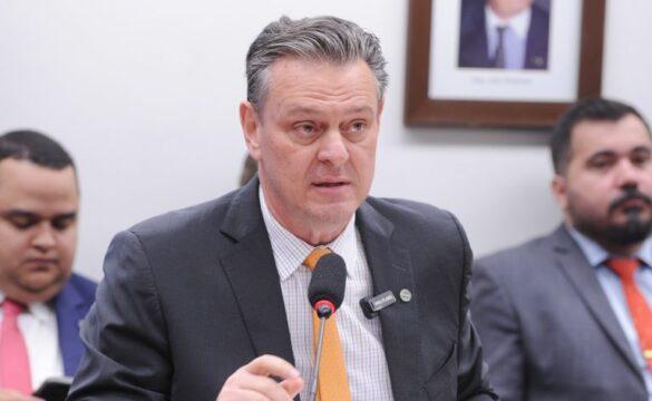Ministro da Agricultura participa de audiência na Câmara sobre preço dos alimentos