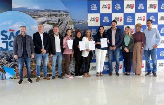 Equipe de profissionais da Saúde em São José