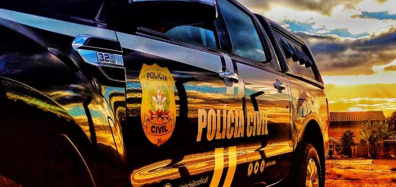 Prisão de dois homens em operação da Polícia Civil em Palhoça