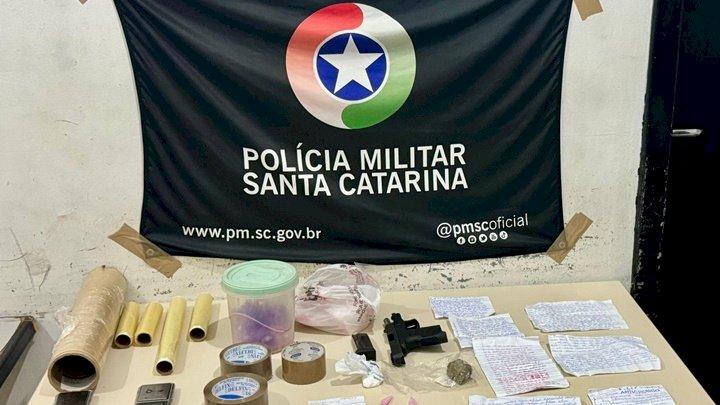 casal preso por tráfico de drogas e posse ilegal de arma em Joinville