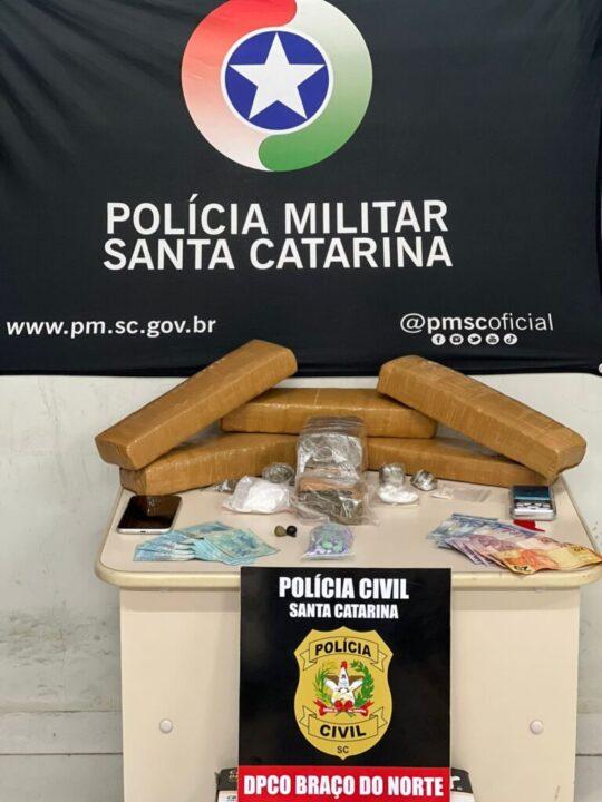 Apreensão de drogas e prisão em flagrante em Braço do Norte