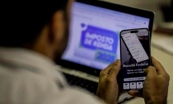 Tabela com valores de restituição da Receita Federal em 2025