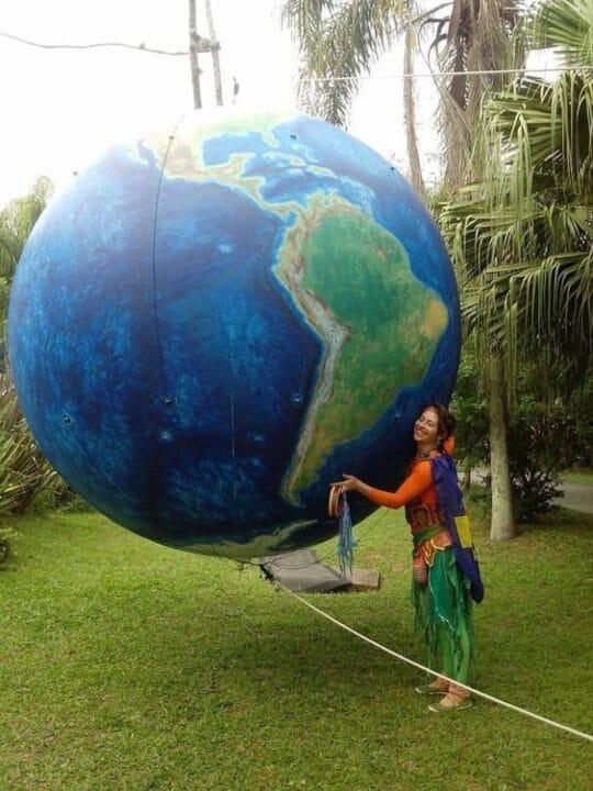 Personagem Recicleide em ação