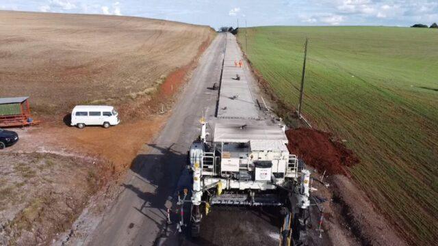 Restauração em pavimento rígido na SC-305