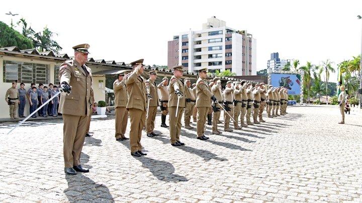 Solenidades e promoções em comemoração aos 190 anos da Polícia Militar de Santa Catarina