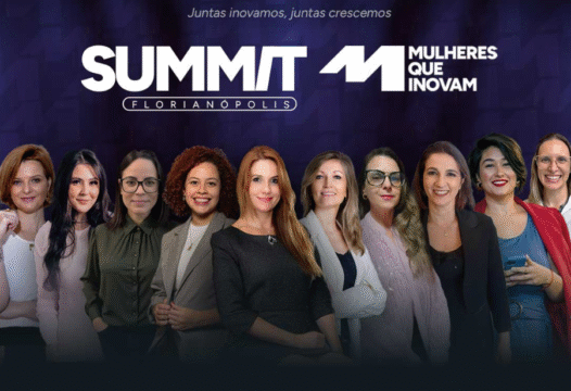 Mulheres participando de evento sobre inovação em Florianópolis